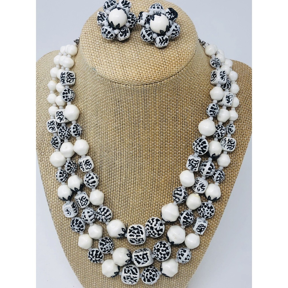 Vintage Hong Kong Bead Necklace Earrings Set Retro Mod Chunky Black White